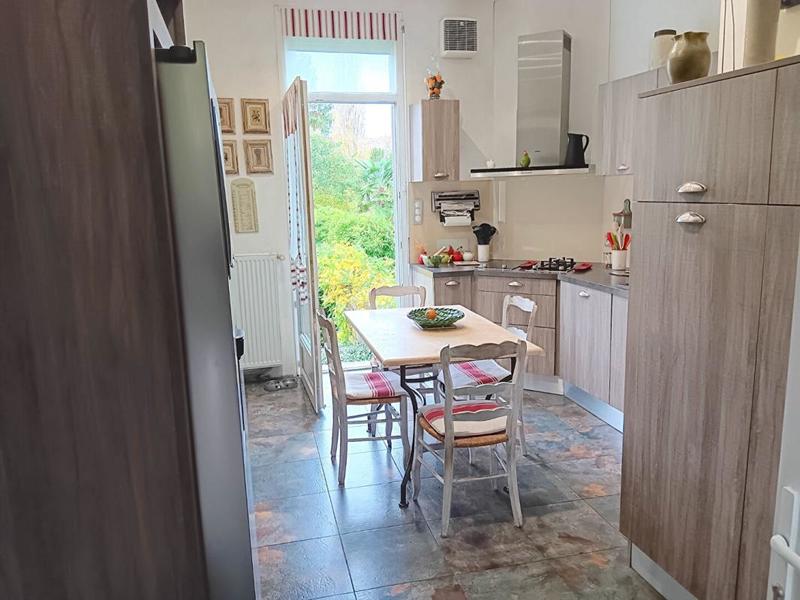 Maison - 200 m² - 10 pièces