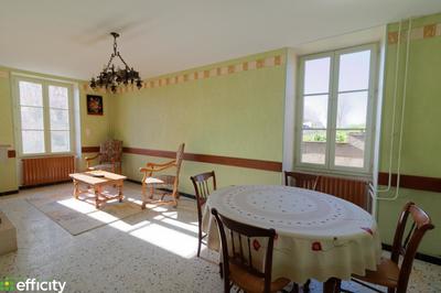 Maison - 128 m² - 7 pièces