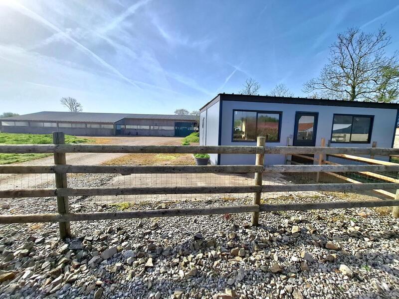 Maison - 80 m² - 5 pièces