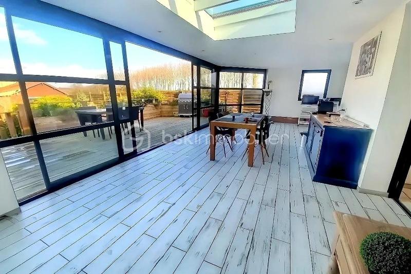 Propriété - 200 m² - 7 pièces