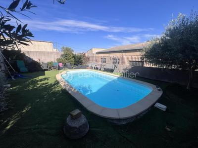 Maison en pierre - 223 m² - 9 pièces