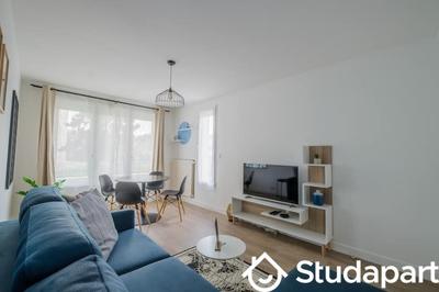 Chambre - 14 m² - 1 pièce