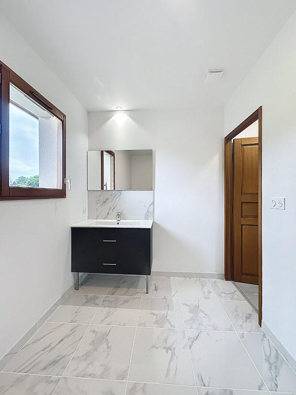 Maison - 88 m² - 3 pièces