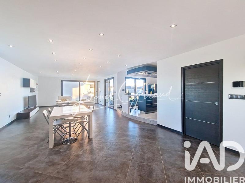 Maison - 153 m² - 5 pièces