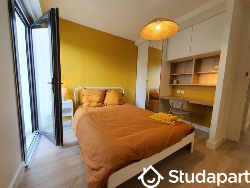 Chambre - 11 m² - 1 pièce