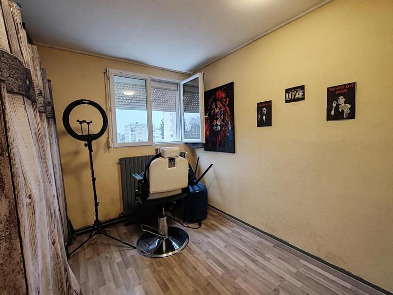 Maison - 79 m² - 7 pièces