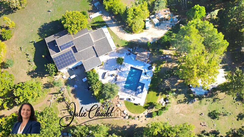 Maison - 274 m² - 9 pièces