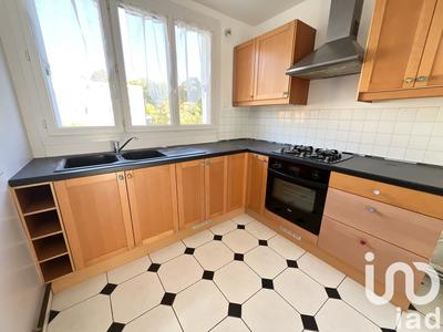 Appartement - 81 m² - 3 pièces