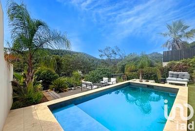 Maison - 142 m² - 6 pièces