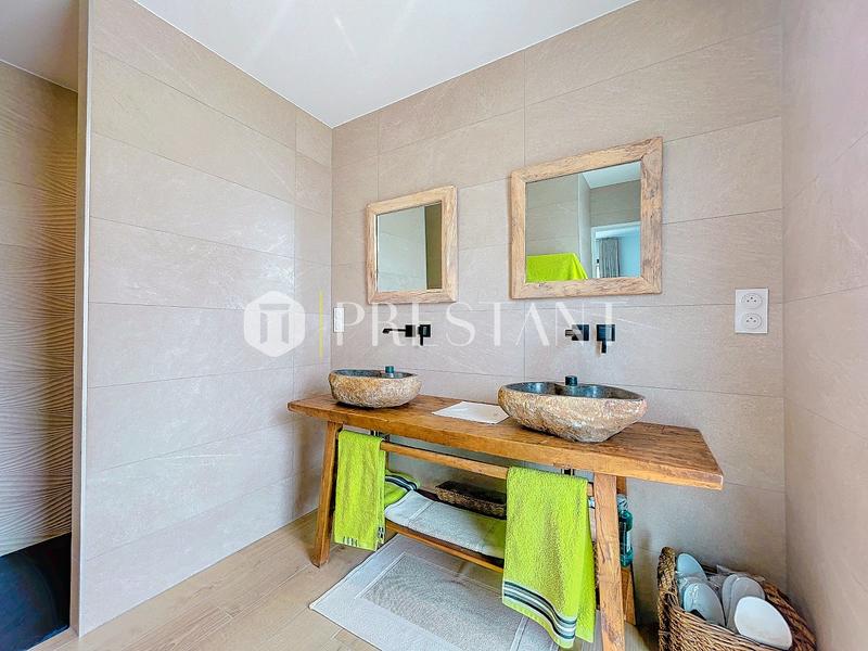 Maison - 160 m² - 5 pièces