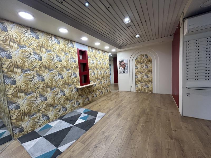 Local commercial - 120 m²