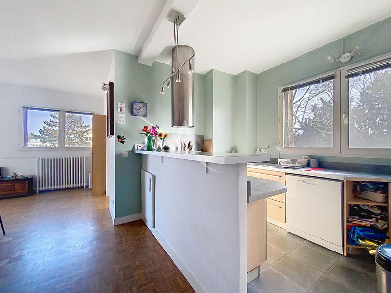 Appartement - 82 m² - 4 pièces