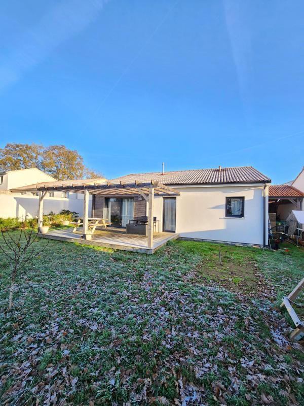 Maison - 93 m² - 4 pièces