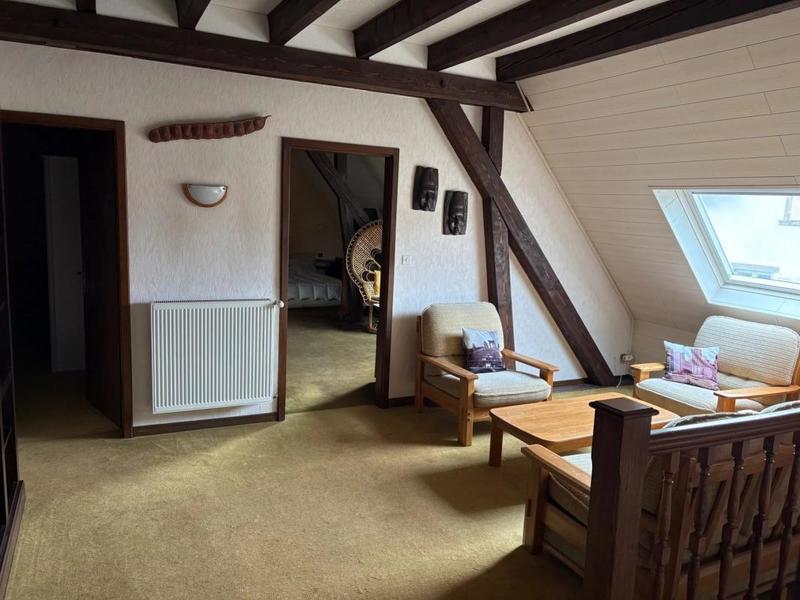 Maison - 250 m² - 6 pièces