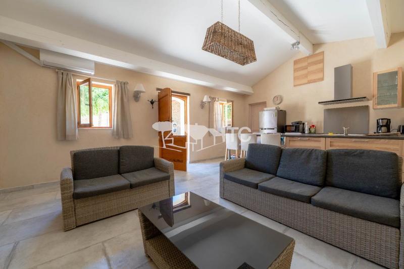 Propriété - 537 m² - 12 pièces