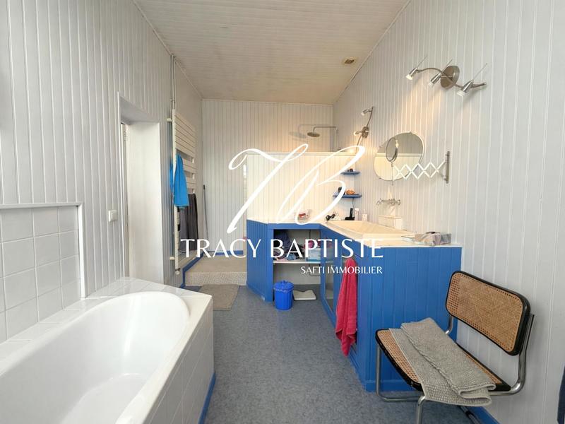 Maison - 316 m² - 10 pièces