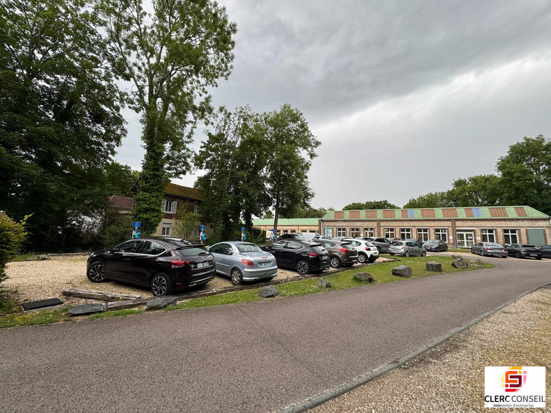 Local d'activités - 435 m²