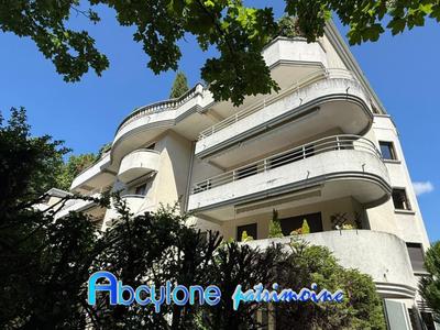 Appartement - 84 m² - 3 pièces