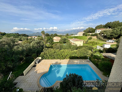 Villa - 217 m² - 5 pièces