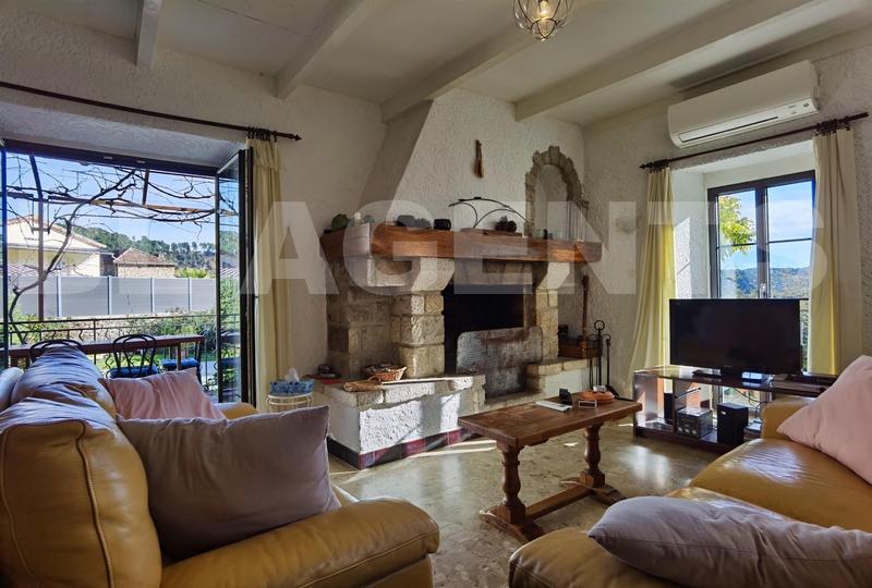 Maison en pierre - 103 m² - 6 pièces