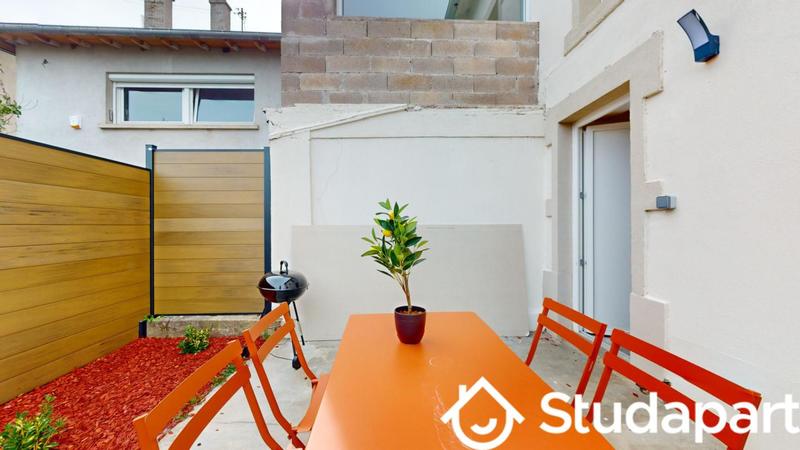 Chambre - 12 m² - 1 pièce