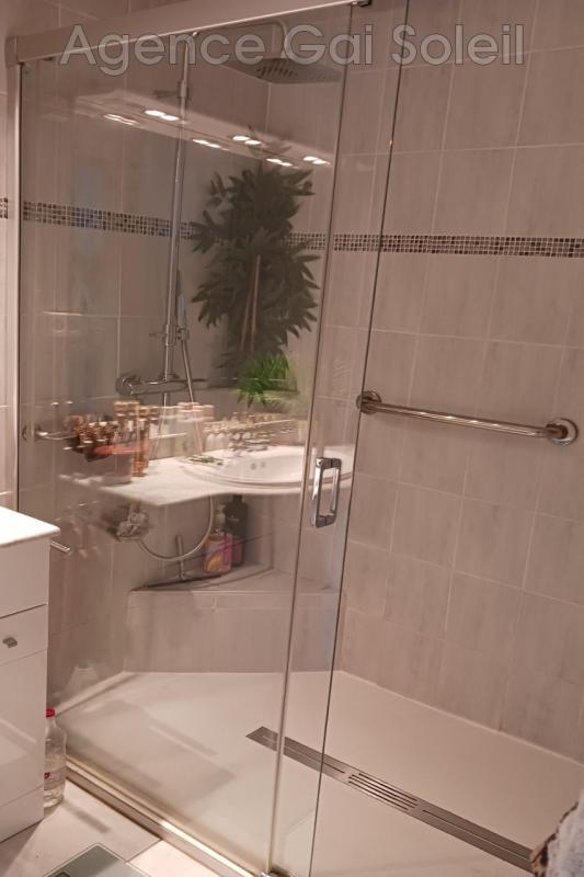 Villa - 100 m² - 5 pièces