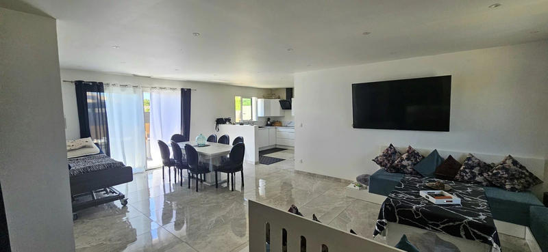 Maison - 146 m² - 8 pièces