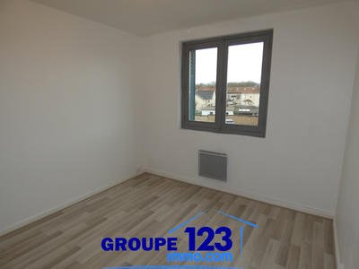 Appartement - 84 m² - 4 pièces
