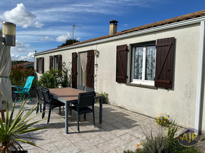 Maison - 99 m² - 5 pièces