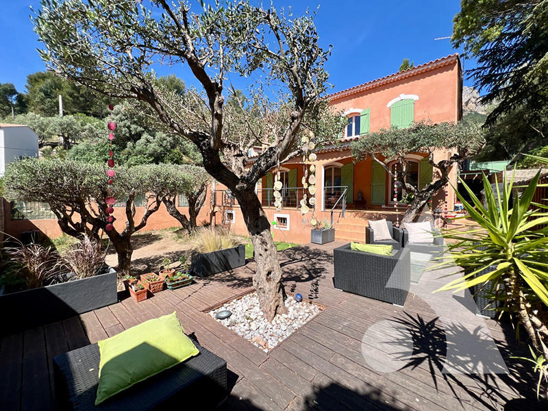 Maison - 182 m² - 7 pièces