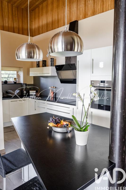 Maison de maîtres - 225 m² - 7 pièces