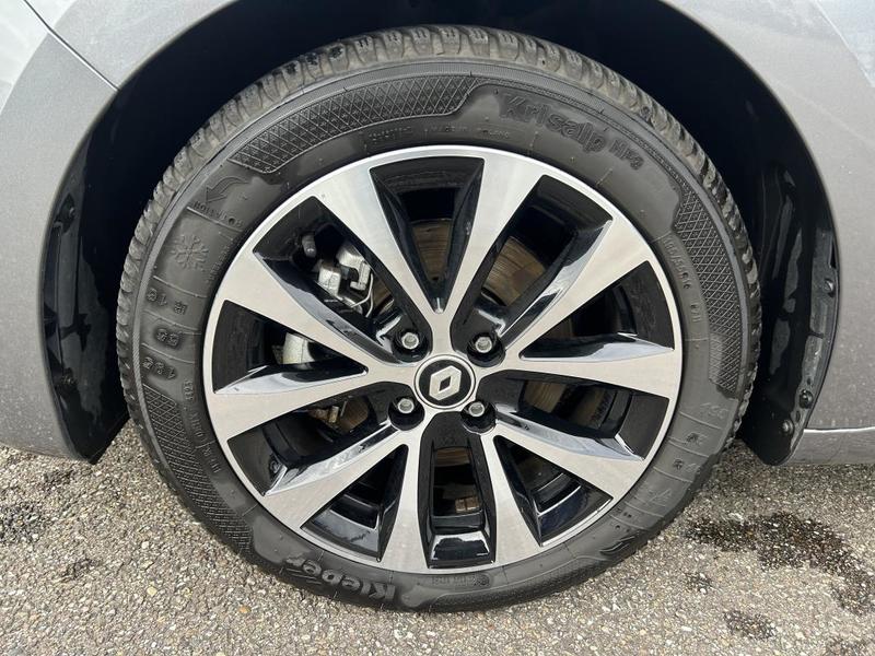 Renault Clio V 5 E-Tech Hybrid 145 Ch Techno Bva 1ere Main Radars Camera Attelage Navigation