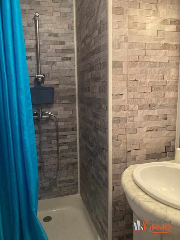 Maison - 299 m² - 12 pièces