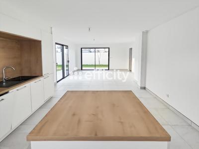 Maison - 129 m² - 7 pièces