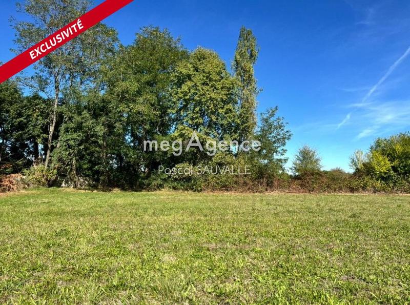Terrain constructible - 1 641 m²