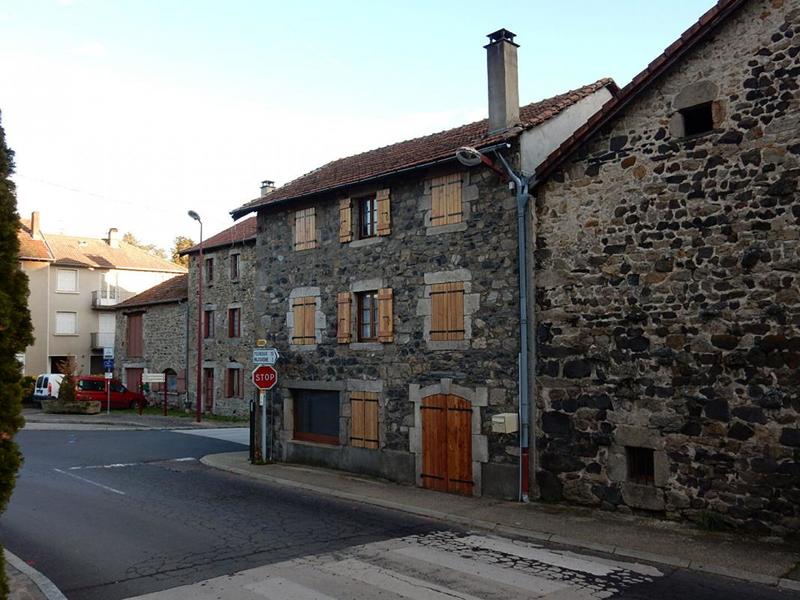 Maison - 81 m² - 5 pièces