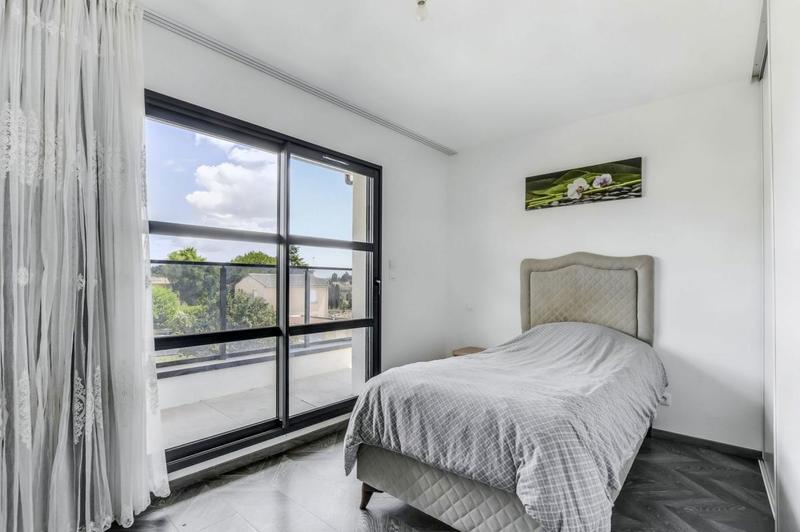 Maison - 145 m² - 5 pièces