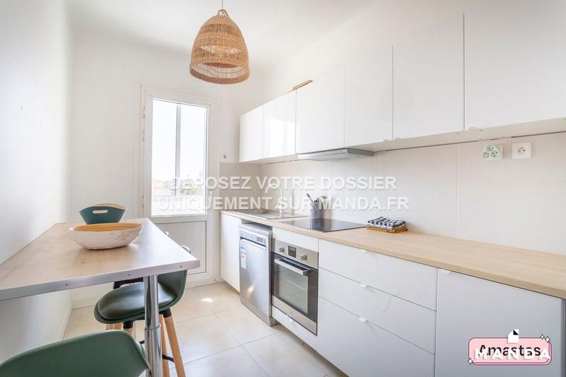 Chambre - 11 m² - 4 pièces