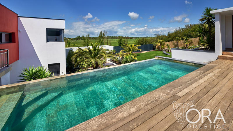 Maison contemporaine - 217 m² - 7 pièces