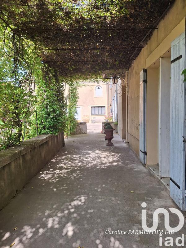 Maison - 460 m² - 10 pièces