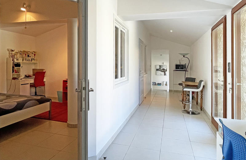 Maison - 300 m² - 9 pièces