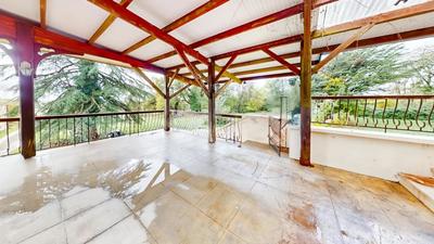 Propriété - 375 m² - 18 pièces