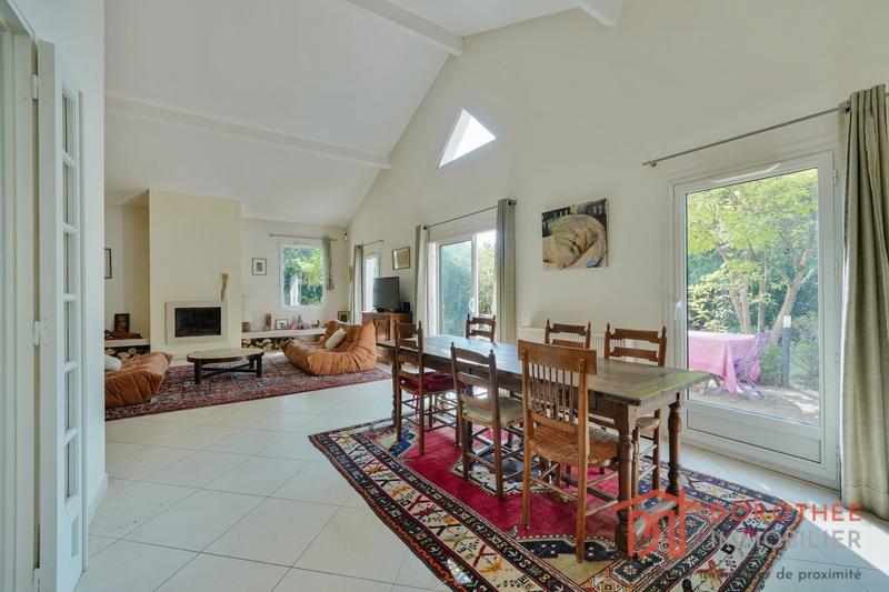 Maison - 141 m² - 8 pièces