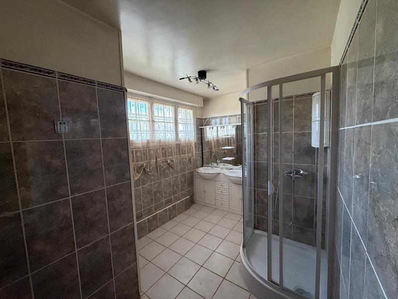 Maison - 163 m² - 6 pièces