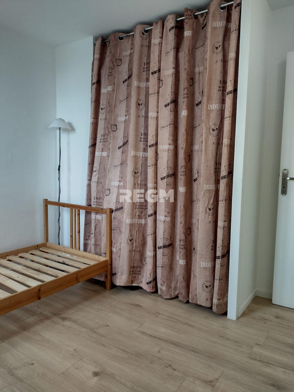 Appartement - 75 m² - 5 pièces