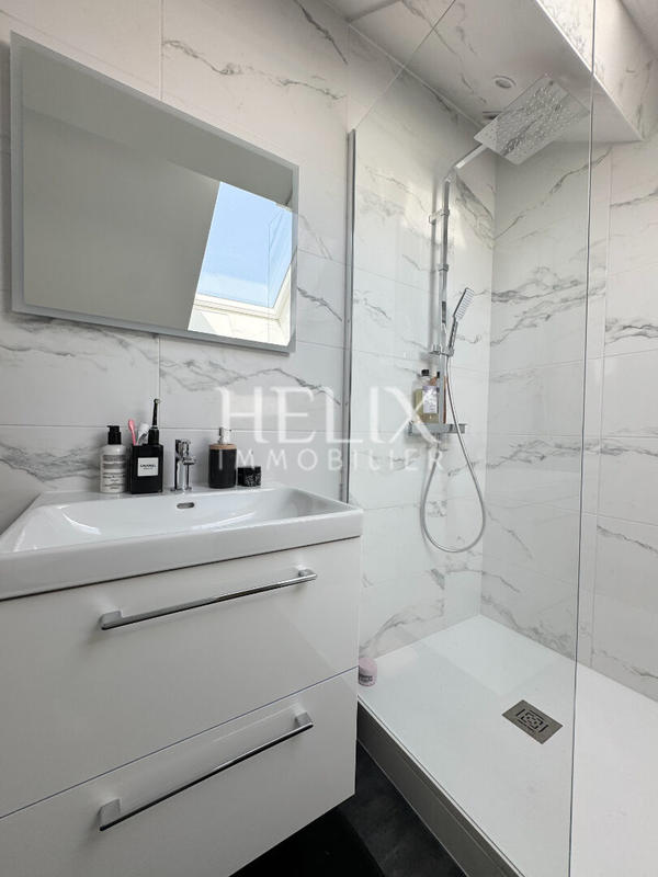 Appartement - 155 m² - 6 pièces