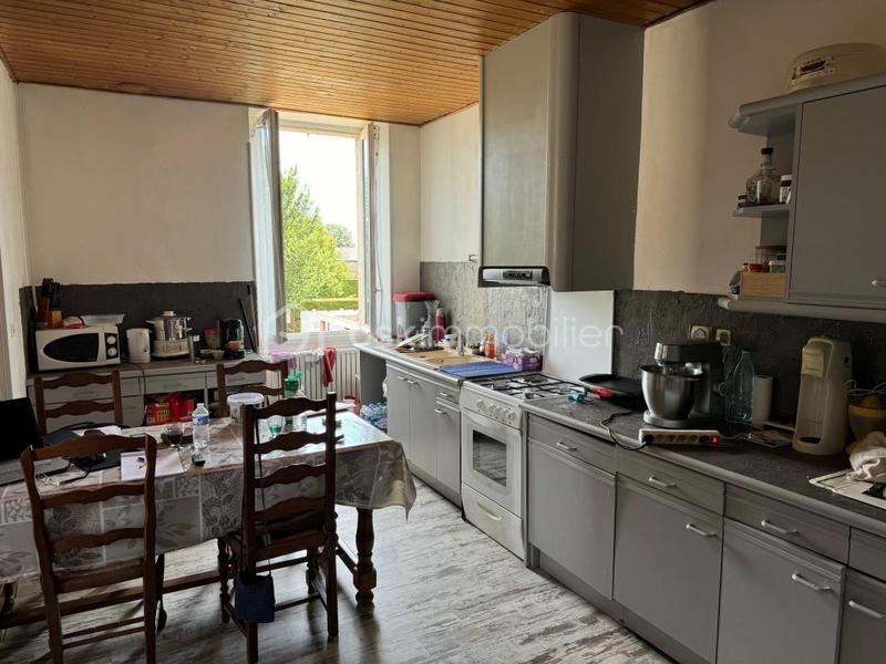 Immeuble - 220 m² - 9 pièces