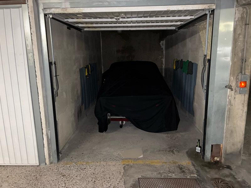 Parking / Garage - 12 m²