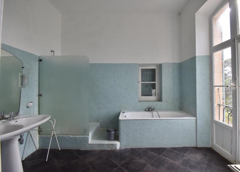 Maison - 490 m² - 21 pièces