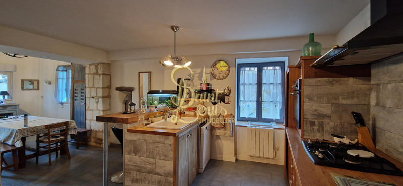 Maison - 175 m² - 8 pièces